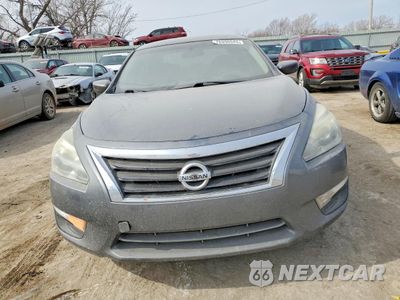 Piąte zdjęcie samochodu w środku: 2015 NISSAN ALTIMA 2.5 VIN:1N4AL3AP9FN313204 - miniatura