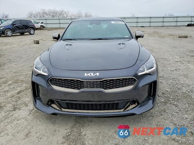 Piąte zdjęcie samochodu w środku: 2023 KIA STINGER GT2 VIN:KNAE55LC9P6130650 - miniatura