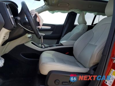 Zdjęcie 7 z 14 samochodu: 2021 VOLVO XC40 T5 MOMENTUM VIN:YV4162UK8M2419697 - miniatura