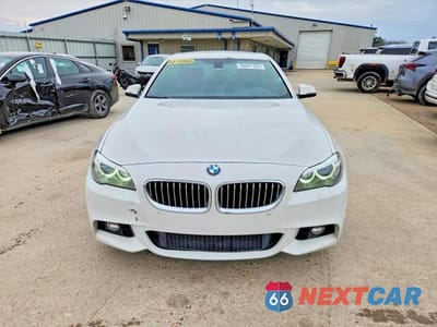 Piąte zdjęcie samochodu w środku: 2016 BMW 528 I VIN:WBA5A5C51GG348914 - miniatura