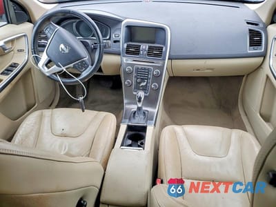 Zdjęcie 8 z 13 samochodu: 2014 VOLVO XC60 3.2 VIN:YV4952DL3E2520338 - miniatura