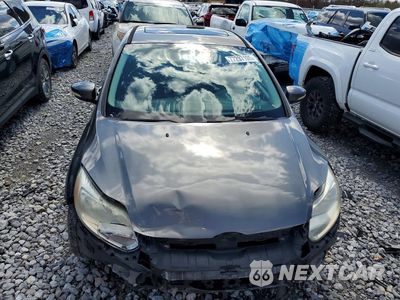 Piąte zdjęcie samochodu w środku: 2014 FORD FOCUS SE VIN:1FADP3F20EL353390 - miniatura