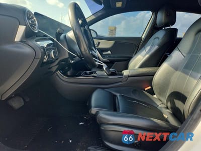 Zdjęcie 7 z 11 samochodu: 2021 MERCEDES-BENZ A 220 VIN:W1K3G4EB3MJ304021 - miniatura