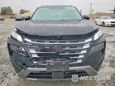 Piąte zdjęcie samochodu w środku: 2024 NISSAN ROGUE SL VIN:5N1BT3CA3RC719109 - miniatura