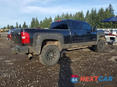Trzecie zdjęcie samochodu z tyłu: 2012 CHEVROLET SILVERADO K2500 HEAVY DUTY LTZ VIN:1GC1KYC84CF195049 - miniatura