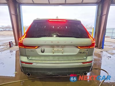 Zdjęcie 6 z 12 samochodu: 2018 VOLVO XC60 T5 MOMENTUM VIN:YV4102RK4J1066080 - miniatura