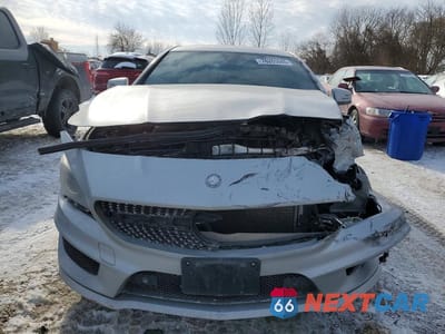 Piąte zdjęcie samochodu w środku: 2015 MERCEDES-BENZ CLA 250 4MATIC VIN:WDDSJ4GB2FN257568 - miniatura