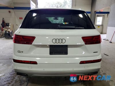 Zdjęcie 6 z 12 samochodu: 2017 AUDI Q7 PREMIUM VIN:WA1AHAF7XHD050846 - miniatura