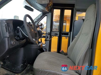 Piąte zdjęcie samochodu w środku: 2011 THOMAS MINOTOUR G4500 - SCHOOL BUS VIN:1GB6G5BG0B1104891 - miniatura