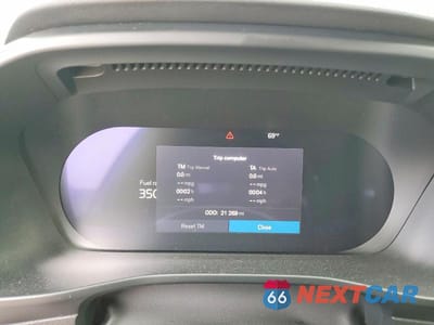 Zdjęcie 9 z 12 samochodu: 2024 VOLVO XC40 PLUS VIN:YV4L12UE7R2250149 - miniatura