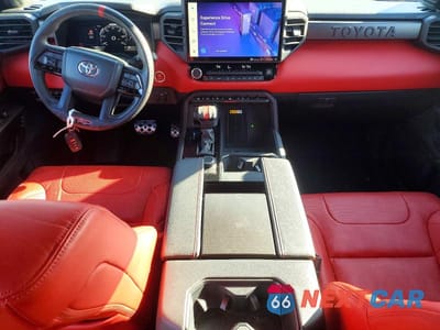 Zdjęcie 8 z 12 samochodu: 2024 TOYOTA TUNDRA TRD PRO HV VIN:5TFPC5DB2RX059540 - miniatura