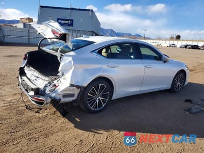 Trzecie zdjęcie samochodu z tyłu: 2022 LEXUS ES 250 BASE VIN:58AD11D16NU008843 - miniatura