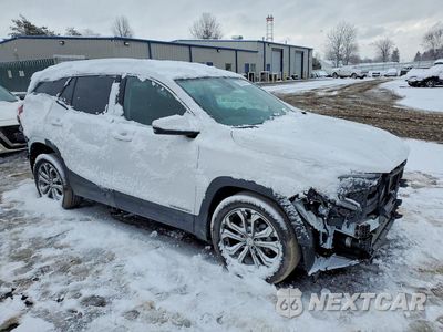 Czwarte zdjęcie samochodu z boku: 2021 GMC TERRAIN SLT VIN:3GKALVEV8ML350518 - miniatura