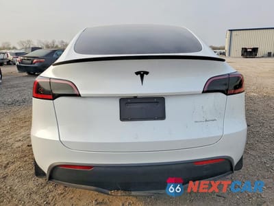 Zdjęcie 6 z 11 samochodu: 2023 TESLA MODEL Y VIN:7SAYGDEE2PA038481 - miniatura
