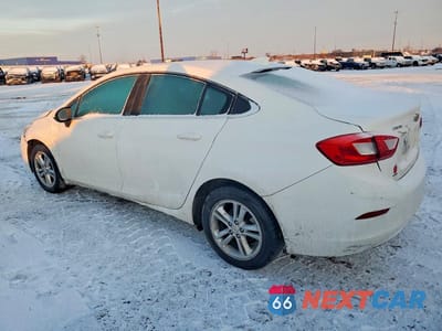 Drugie zdjęcie samochodu z przodu: 2017 CHEVROLET CRUZE LT VIN:1G1BE5SM8H7280947 - miniatura