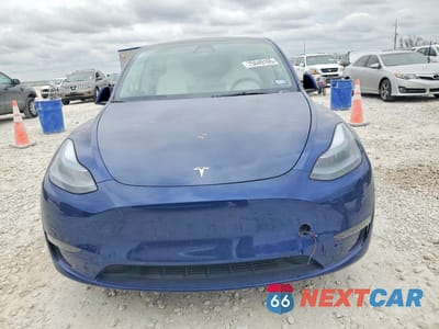 Piąte zdjęcie samochodu w środku: 2024 TESLA MODEL Y VIN:7SAYGDED4RA333480 - miniatura