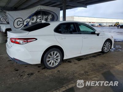 Trzecie zdjęcie samochodu z tyłu: 2019 TOYOTA CAMRY L VIN:4T1B11HK3KU254214 - miniatura
