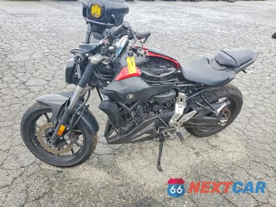 Trzecie zdjęcie samochodu z tyłu: 2015 YAMAHA FZ07 C VIN:JYARM06Y0FA000071 - miniatura