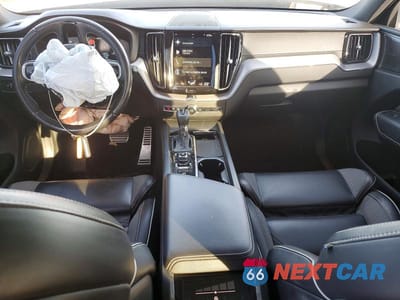 Zdjęcie 8 z 13 samochodu: 2021 VOLVO XC60 T5 R-DESIGN VIN:YV4102RM8M1840160 - miniatura