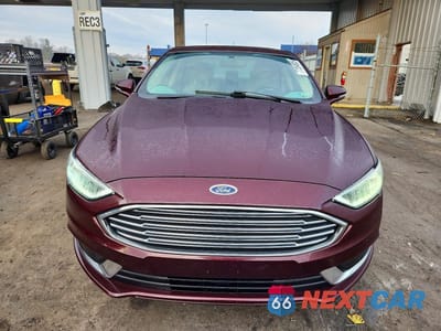 Piąte zdjęcie samochodu w środku: 2018 FORD FUSION SE VIN:3FA6P0HD0JR284525 - miniatura