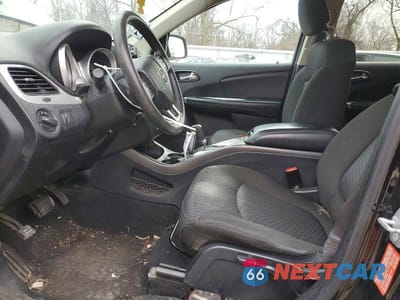 Zdjęcie 7 z 11 samochodu: 2019 DODGE JOURNEY SE VIN:3C4PDCAB8KT852963 - miniatura