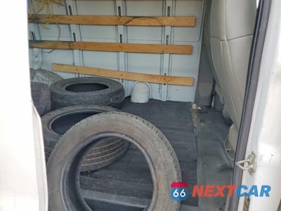 Zdjęcie 11 z 14 samochodu: 2018 CHEVROLET EXPRESS 2500 CARGO DELIVERY VAN VIN:1GCWGAFGXJ1904174 - miniatura