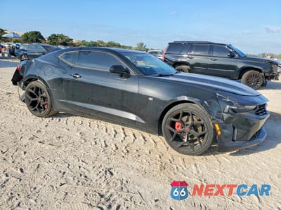 Czwarte zdjęcie samochodu z boku: 2019 CHEVROLET CAMARO LS VIN:1G1FB1RX4K0113259 - miniatura