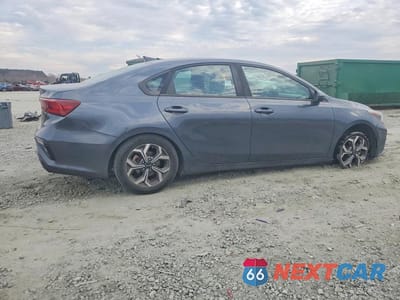 Trzecie zdjęcie samochodu z tyłu: 2019 KIA FORTE LXS VIN:3KPF24AD5KE134994 - miniatura
