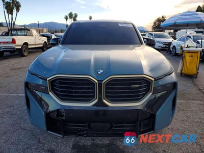 Piąte zdjęcie samochodu w środku: 2023 BMW XM VIN:5YM23CS08P9S58553 - miniatura