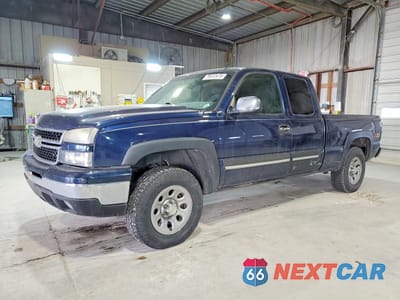 2006 CHEVROLET SILVERADO K1500 2GCEK19B461335785 - główne zdjęcie licytacji z USA - miniatura