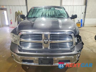 Piąte zdjęcie samochodu w środku: 2017 RAM TRUCKS 1500 SLT VIN:1C6RR7TT4HS796982 - miniatura