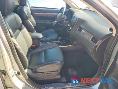Zdjęcie 7 z 13 samochodu: 2020 MITSUBISHI OUTLANDER SE VIN:JA4AZ3A33LZ018216 - miniatura
