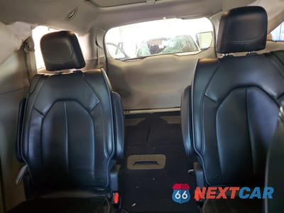 Zdjęcie 10 z 14 samochodu: 2018 CHRYSLER PACIFICA LIMITED VIN:2C4RC1GG9JR104761 - miniatura