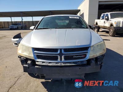 Piąte zdjęcie samochodu w środku: 2012 DODGE AVENGER SXT VIN:1C3CDZCB2CN230718 - miniatura