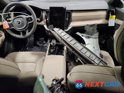 Zdjęcie 8 z 12 samochodu: 2026 VOLVO XC90 CORE VIN:YV4062PJ7T1490506 - miniatura