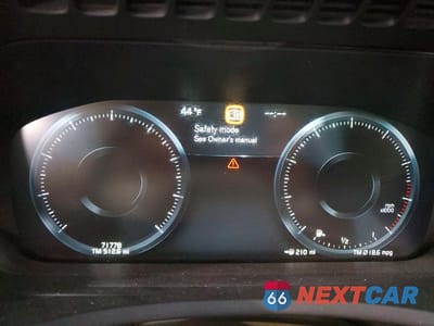 Zdjęcie 9 z 12 samochodu: 2020 VOLVO XC90 T6 MOMENTUM VIN:YV4A22PK5L1601336 - miniatura