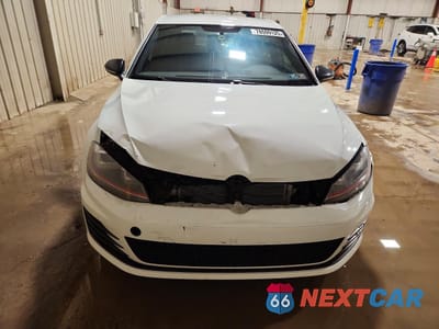 Piąte zdjęcie samochodu w środku: 2017 VOLKSWAGEN GTI S VIN:3VW447AU1HM053876 - miniatura