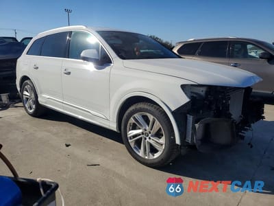 Czwarte zdjęcie samochodu z boku: 2023 AUDI Q7 PREMIUM PLUS VIN:WA1LXBF78PD008191 - miniatura