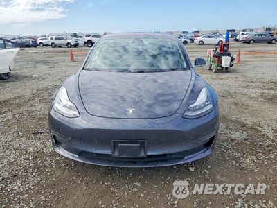 Piąte zdjęcie samochodu w środku: 2018 TESLA MODEL 3 VIN:5YJ3E1EA9JF024127 - miniatura