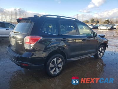 Trzecie zdjęcie samochodu z tyłu: 2017 SUBARU FORESTER 2.5I LIMITED VIN:JF2SJARC6HH498048 - miniatura