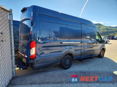 Trzecie zdjęcie samochodu z tyłu: 2020 FORD TRANSIT T-250 DELIVERY VAN VIN:1FTBR3X83LKA56535 - miniatura