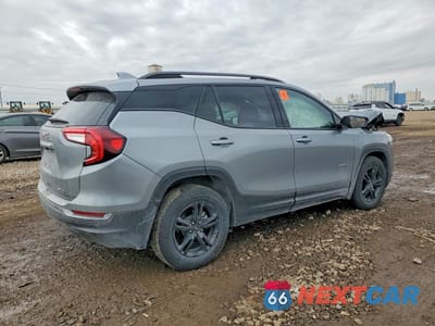 Trzecie zdjęcie samochodu z tyłu: 2024 GMC TERRAIN AT4 VIN:3GKALYEG3RL307974 - miniatura