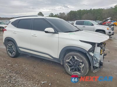 Czwarte zdjęcie samochodu z boku: 2024 KIA SELTOS SX VIN:KNDETCA72R7629628 - miniatura