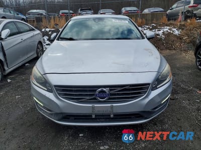 Piąte zdjęcie samochodu w środku: 2016 VOLVO S60 PREMIER VIN:YV126MFK6G2413878 - miniatura