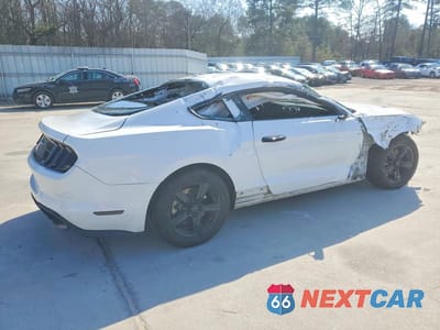 Trzecie zdjęcie samochodu z tyłu: 2019 FORD MUSTANG VIN:1FA6P8TH0K5199357 - miniatura