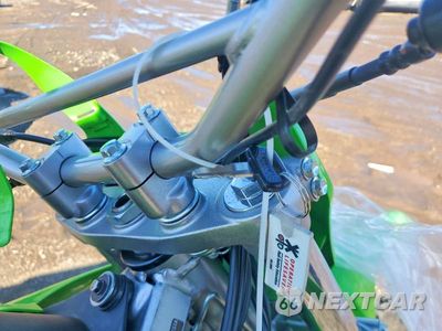Zdjęcie 8 z 9 samochodu: 2025 KAWASAKI KLX230R DIRT BIKE VIN:MH4LXEN1XSJP00318 - miniatura