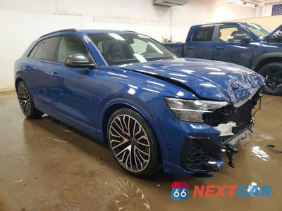 Czwarte zdjęcie samochodu z boku: 2025 AUDI SQ8 PRESTIGE VIN:WA1CWBF1XSD010290 - miniatura