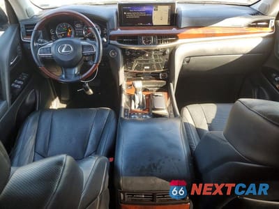 Zdjęcie 8 z 12 samochodu: 2021 LEXUS LX 570 THREE-ROW VIN:JTJDY7AX9M4356540 - miniatura