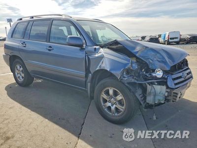 Czwarte zdjęcie samochodu z boku: 2005 TOYOTA HIGHLANDER BASE VIN:JTEDP21A550074226 - miniatura