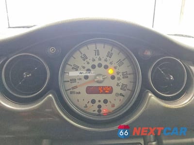 Zdjęcie 9 z 11 samochodu: 2006 MINI COOPER VIN:WMWRC33556TK16227 - miniatura